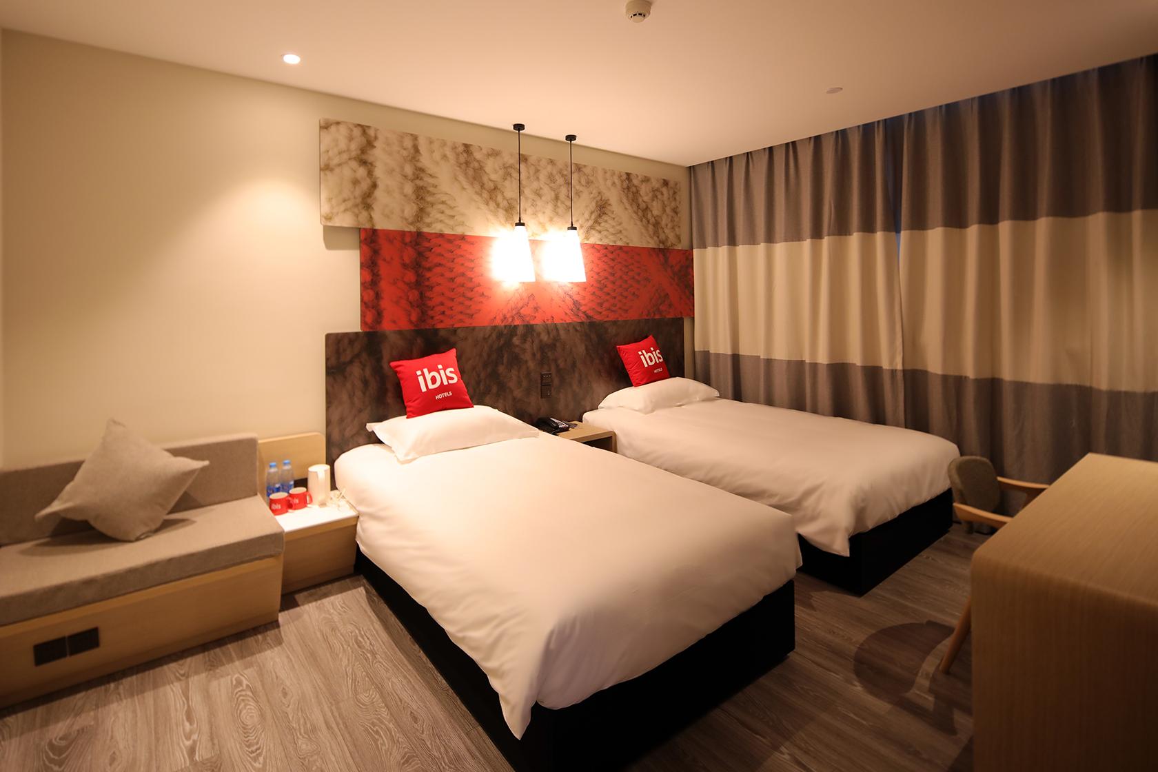 Ibis Shanghai Changshou Road Hotel 외부 사진