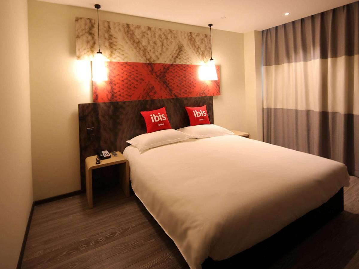 Ibis Shanghai Changshou Road Hotel 외부 사진